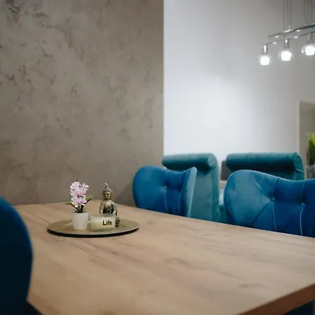 Mb Hedonic Apartment