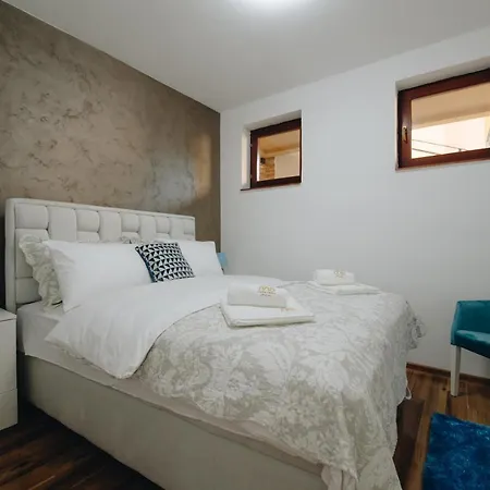 Mb Hedonic Apartment *