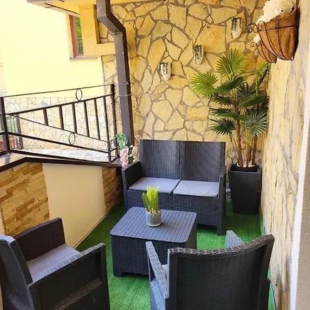 Mb Hedonic Apartment